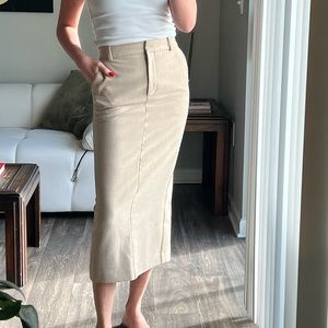 Aritzia Babaton Chisel Midi skirt